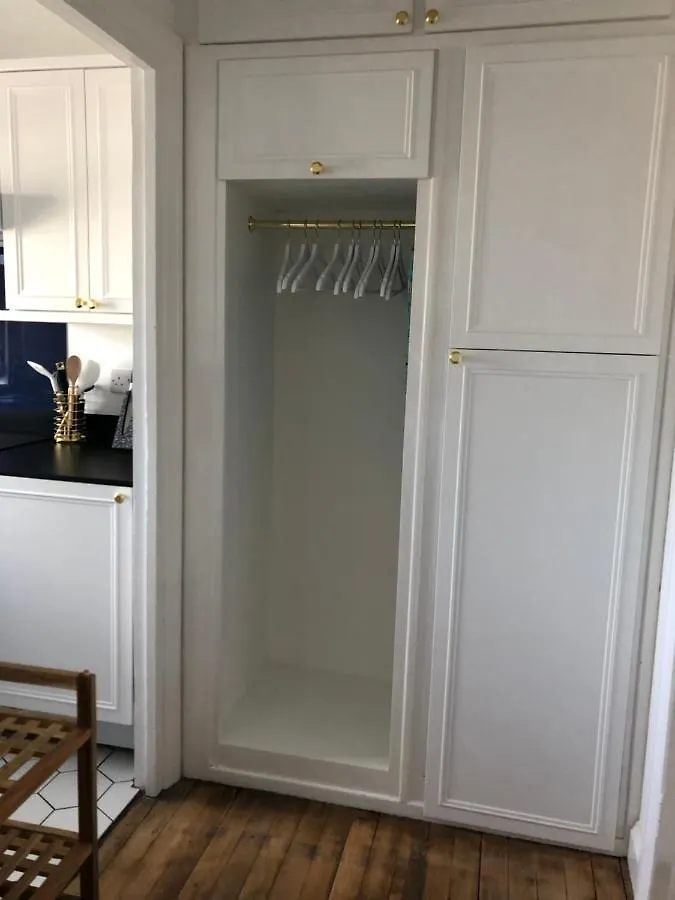 Seafront Sanctuary Beautiful Art Deco Apartment With Stunning City & Sea Views Brighton United Kingdom