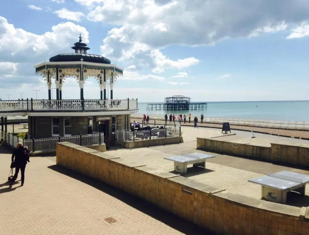 Seafront Sanctuary Beautiful Art Deco Apartment With Stunning City & Sea Views Brighton