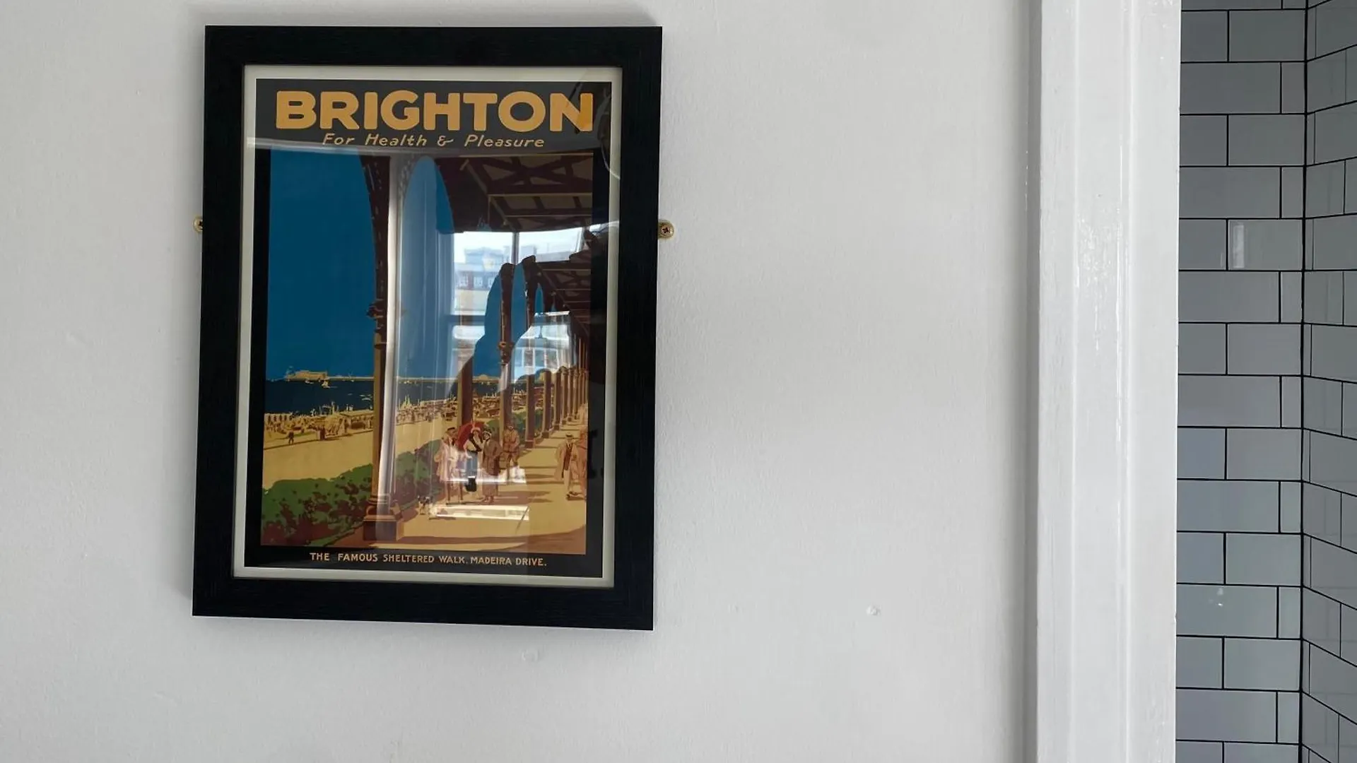 Seafront Sanctuary Beautiful Art Deco Apartment With Stunning City & Sea Views Brighton